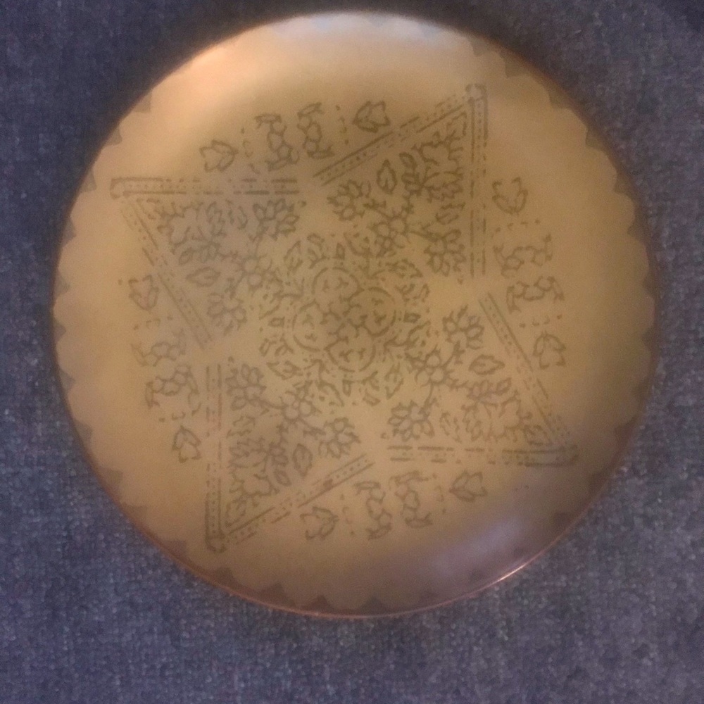 Pier one plate